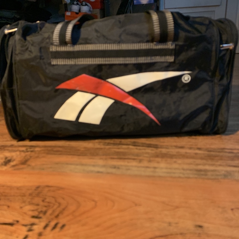 Vintage Reebok duffel bag/ gym bag